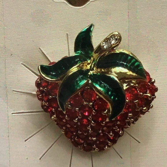 Strawberry Brooch   🌸[2/$30.00]🌸 - Picture 3 of 3